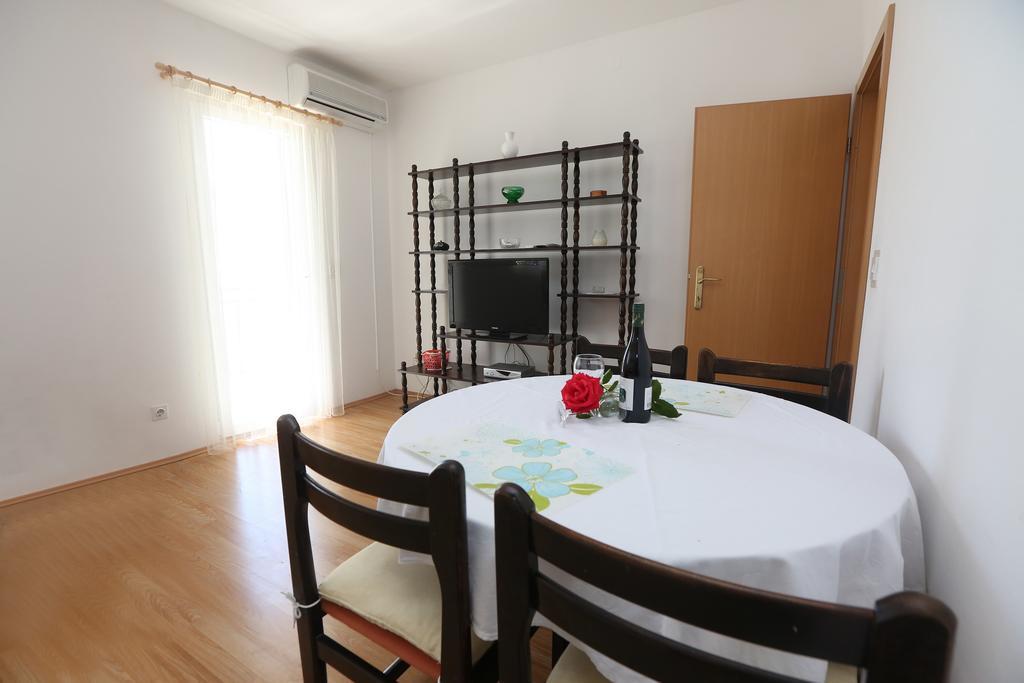 Apartment Davorka Primošten Екстериор снимка