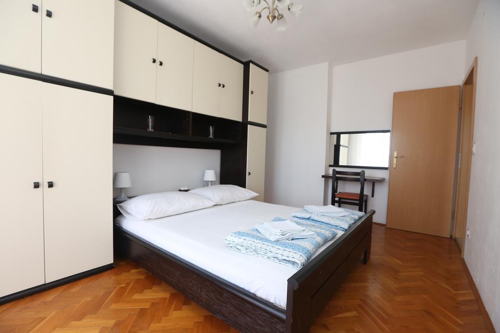 Apartment Davorka Primošten Екстериор снимка