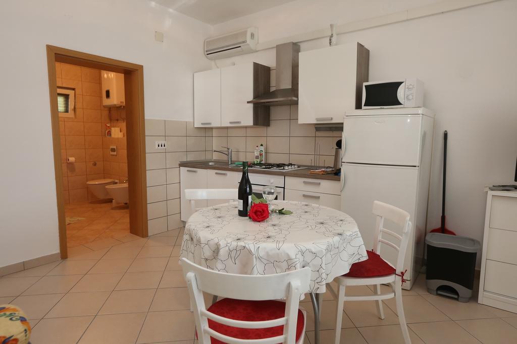 Apartment Davorka Primošten Екстериор снимка