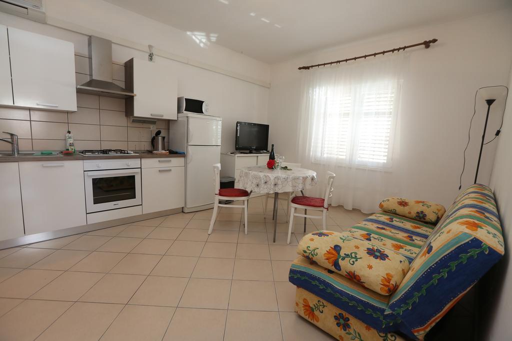 Apartment Davorka Primošten Екстериор снимка